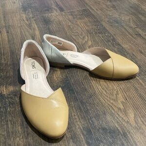 Women’s Toms Flats
